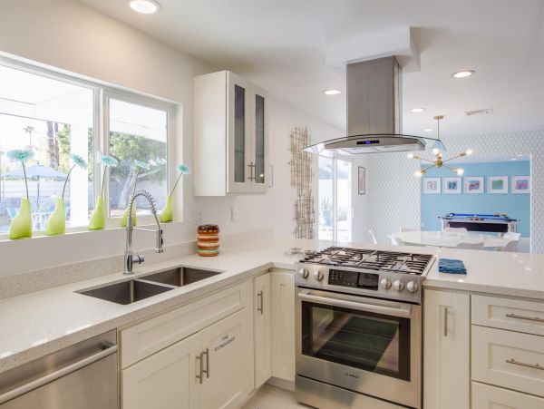 Palm Springs Home 990875