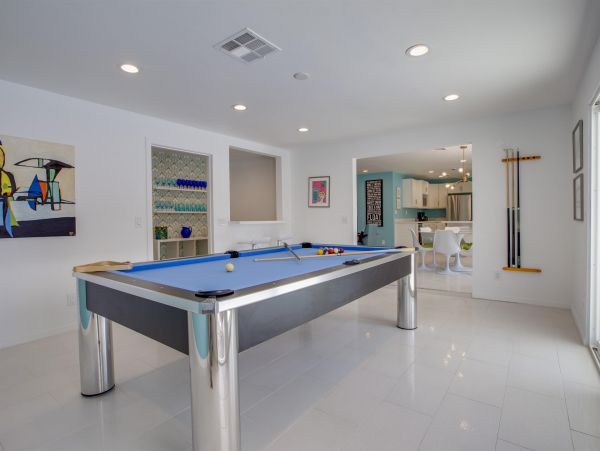 Palm Springs Home 990875