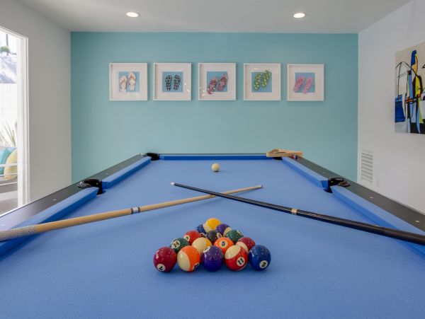 Palm Springs Home 990875
