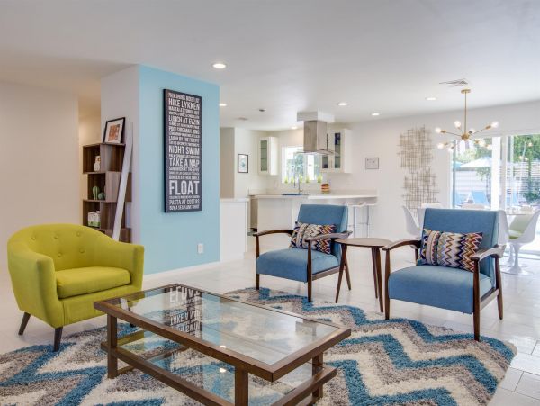 Palm Springs Home 990875