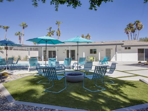 Palm Springs Home 990875