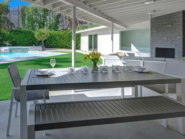 Palm Springs Home 990876