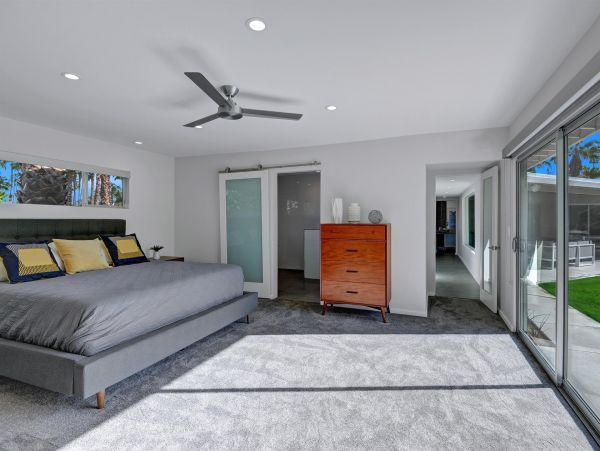 Palm Springs Home 990876