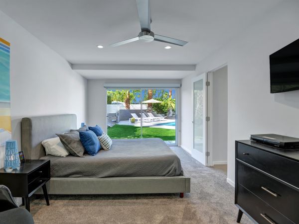 Palm Springs Home 990876