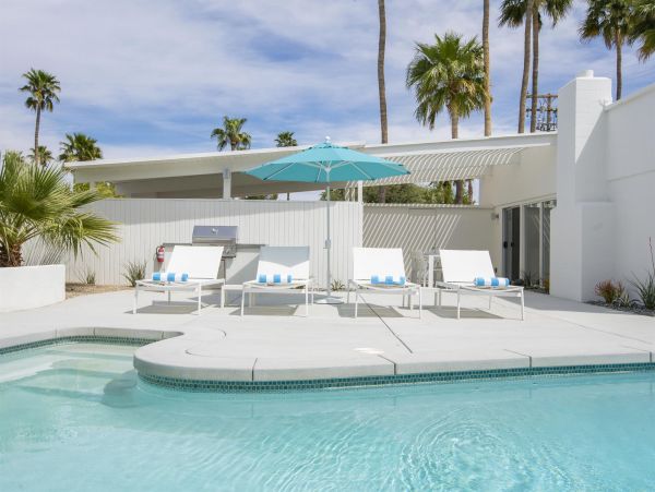 Palm Springs Home 990877