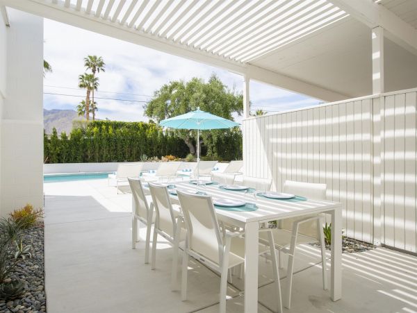 Palm Springs Home 990877