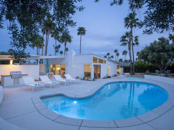 Palm Springs Home 990877