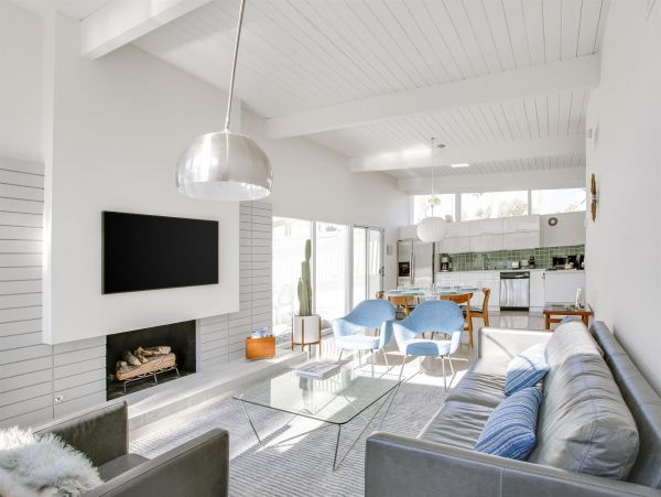 Palm Springs Home 990877