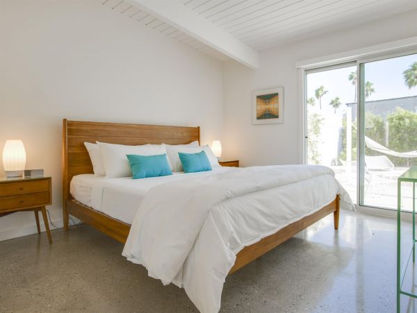 Palm Springs Home 990877