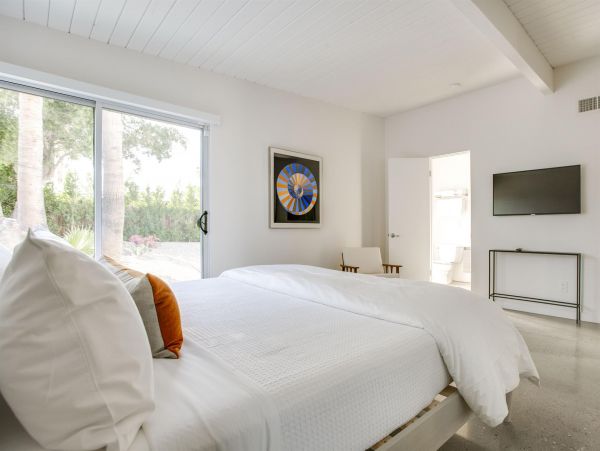 Palm Springs Home 990877