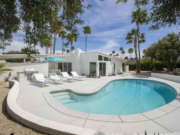 Palm Springs Home 990877