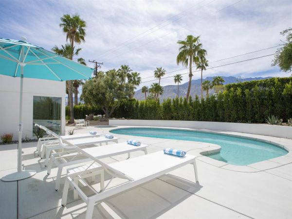 Palm Springs Home 990877