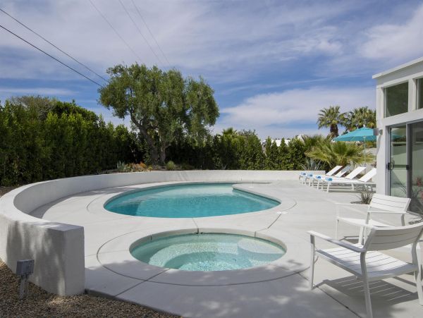 Palm Springs Home 990877
