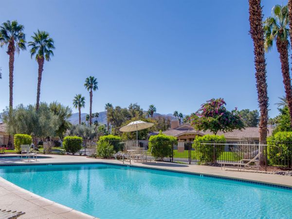 Palm Springs Home 990878
