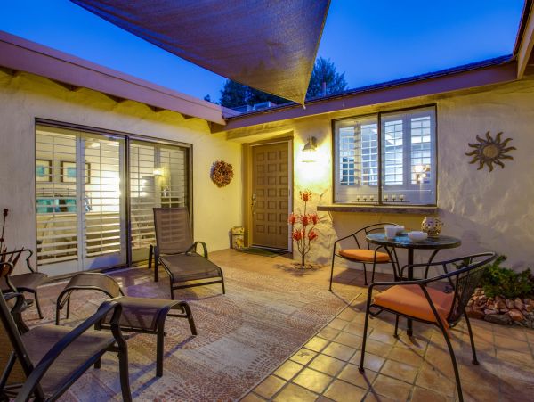 Palm Springs Home 990878