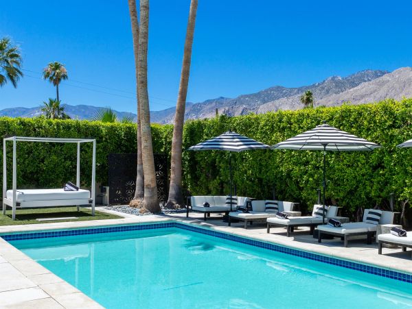 Palm Springs Home 990879
