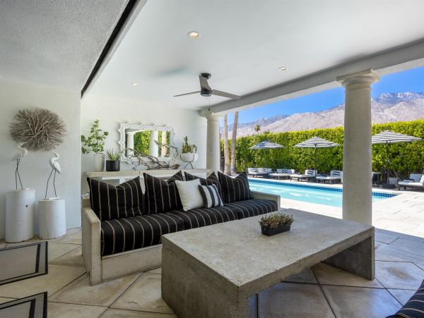 Palm Springs Home 990879