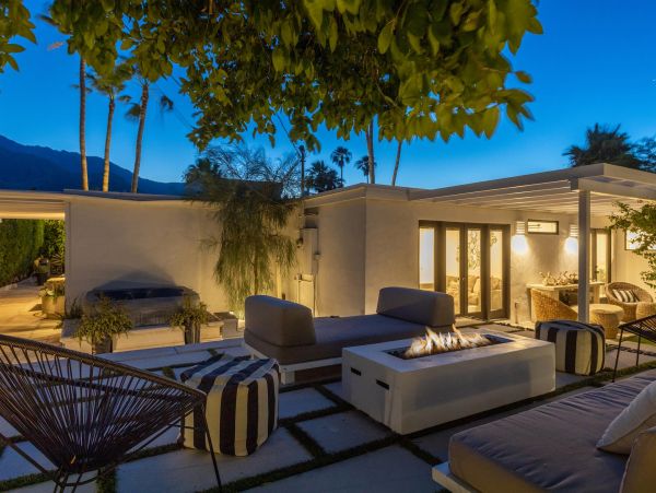 Palm Springs Home 990879