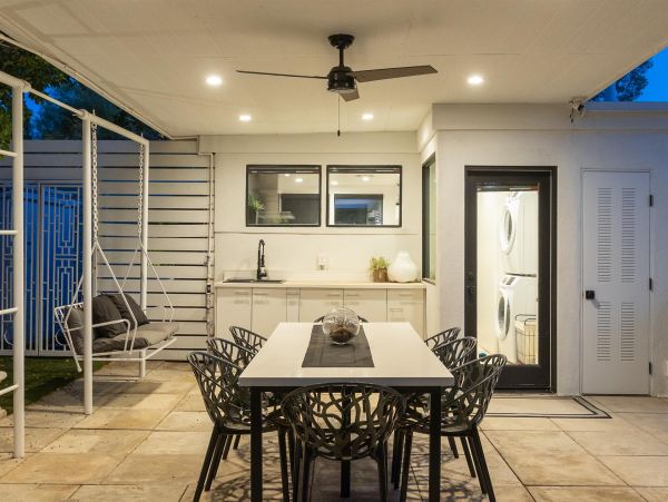 Palm Springs Home 990879