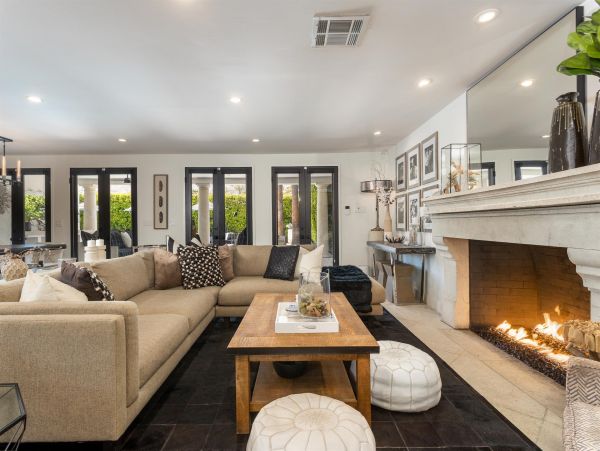 Palm Springs Home 990879