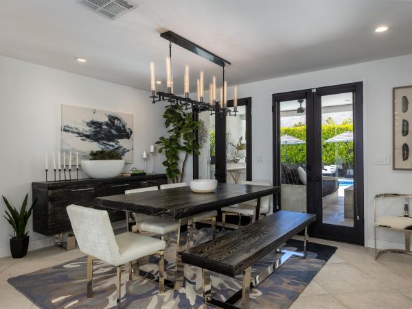 Palm Springs Home 990879
