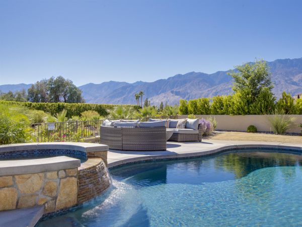 Palm Springs Home 990880