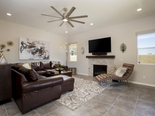Palm Springs Home 990880