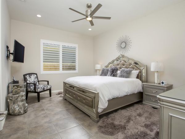 Palm Springs Home 990880