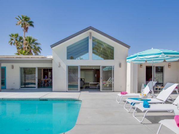Palm Springs Home 990881