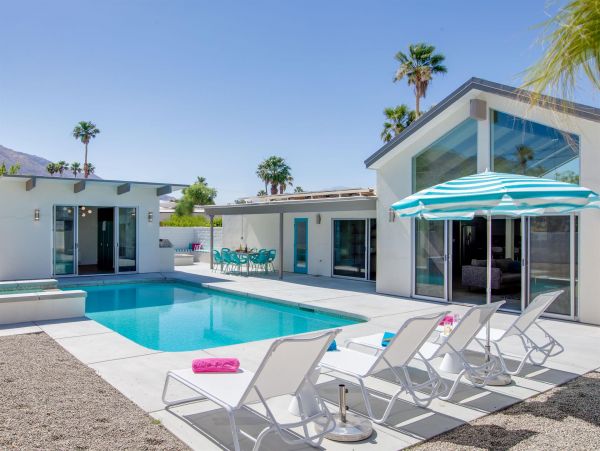 Palm Springs Home 990881