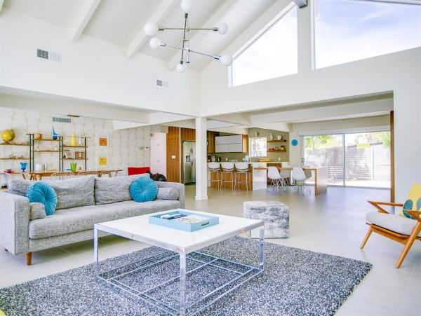 Palm Springs Home 990881