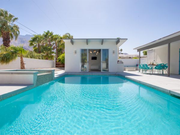 Palm Springs Home 990881