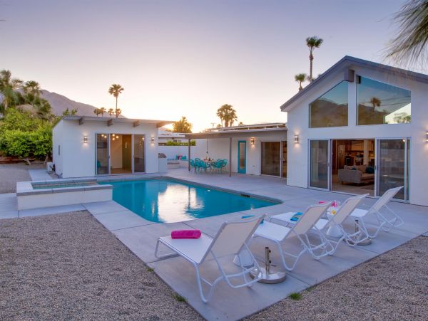 Palm Springs Home 990881