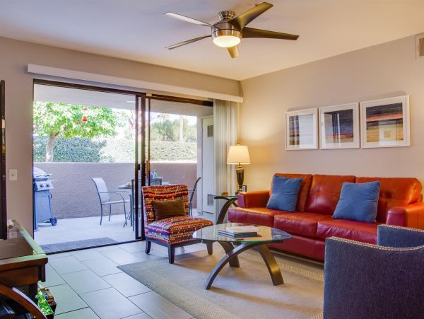 Palm Springs Home 990882