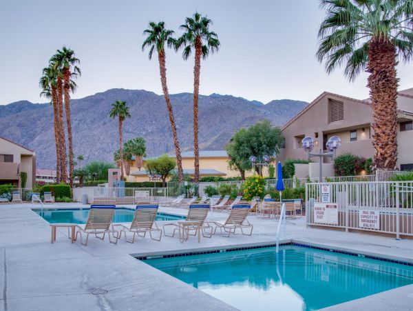 Palm Springs Home 990882