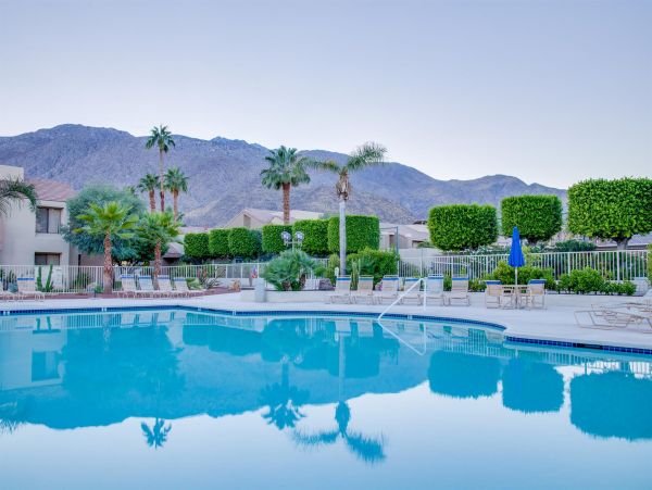 Palm Springs Home 990882