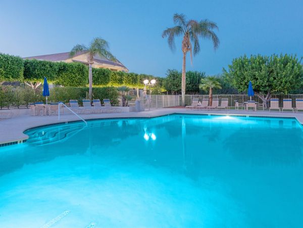Palm Springs Home 990883
