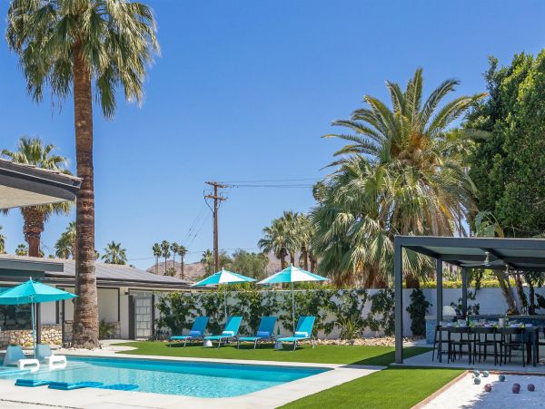 Palm Springs Home 990884