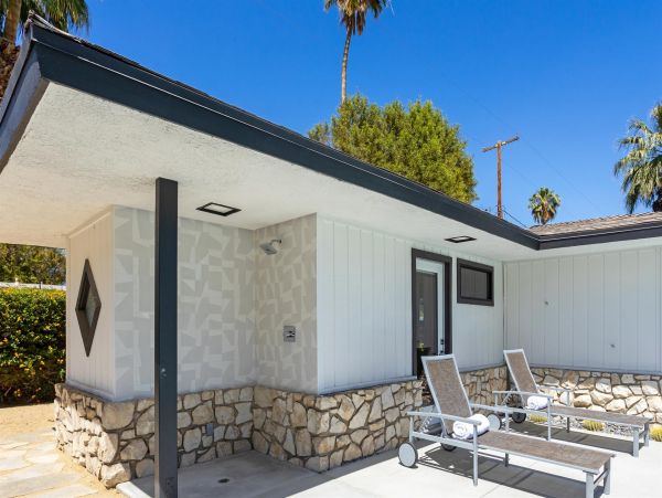 Palm Springs Home 990884