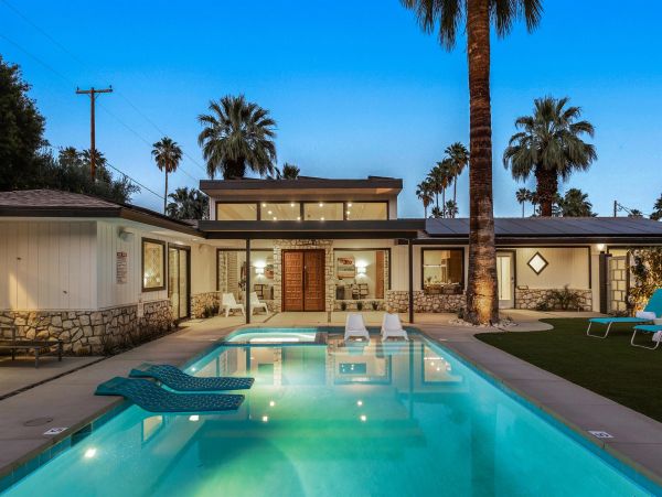 Palm Springs Home 990884