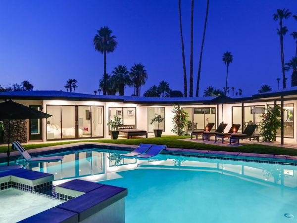 Palm Springs Home 990885