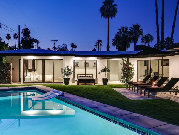 Palm Springs Home 990885