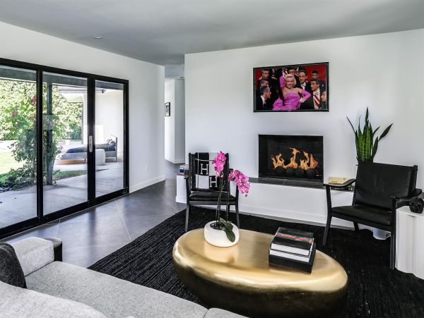 Palm Springs Home 990885