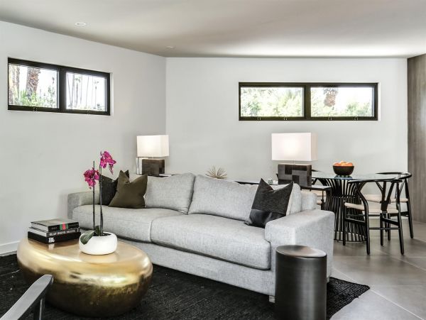 Palm Springs Home 990885