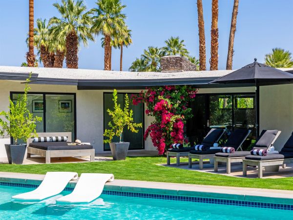 Palm Springs Home 990885