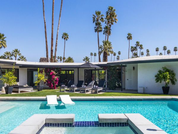 Palm Springs Home 990885