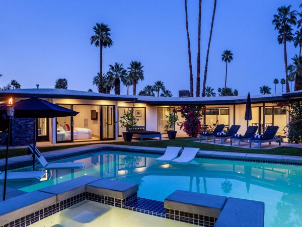 Palm Springs Home 990885