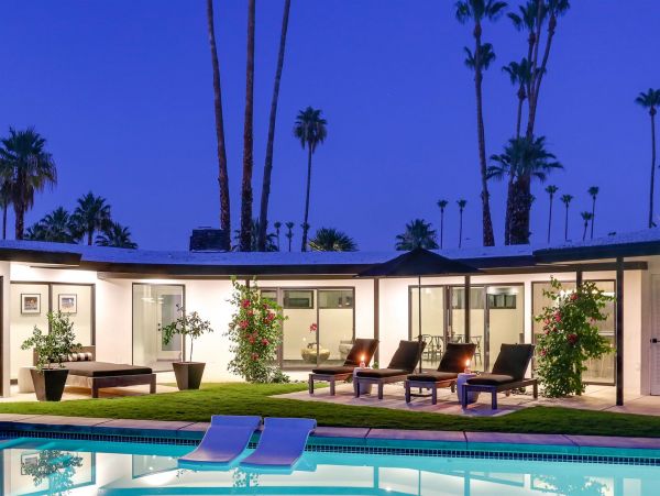 Palm Springs Home 990885