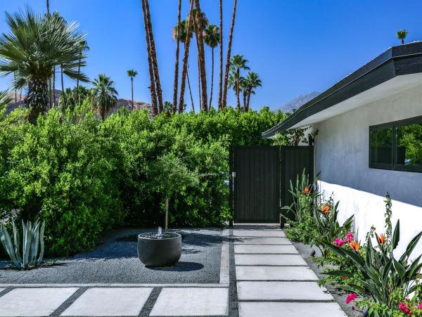 Palm Springs Home 990885