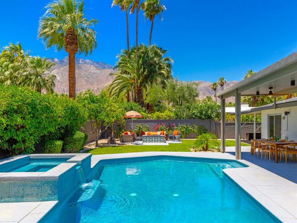 Palm Springs Home 990886